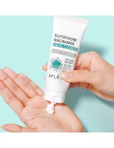 APLB GLUTATHIONE NIACINAMIDE FACIAL CLEANSER 80ML 2